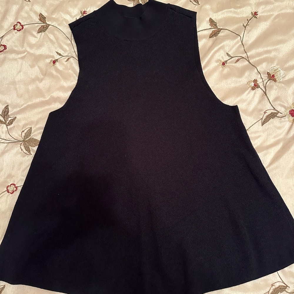 LOFT Black Sleeveless Tank Top